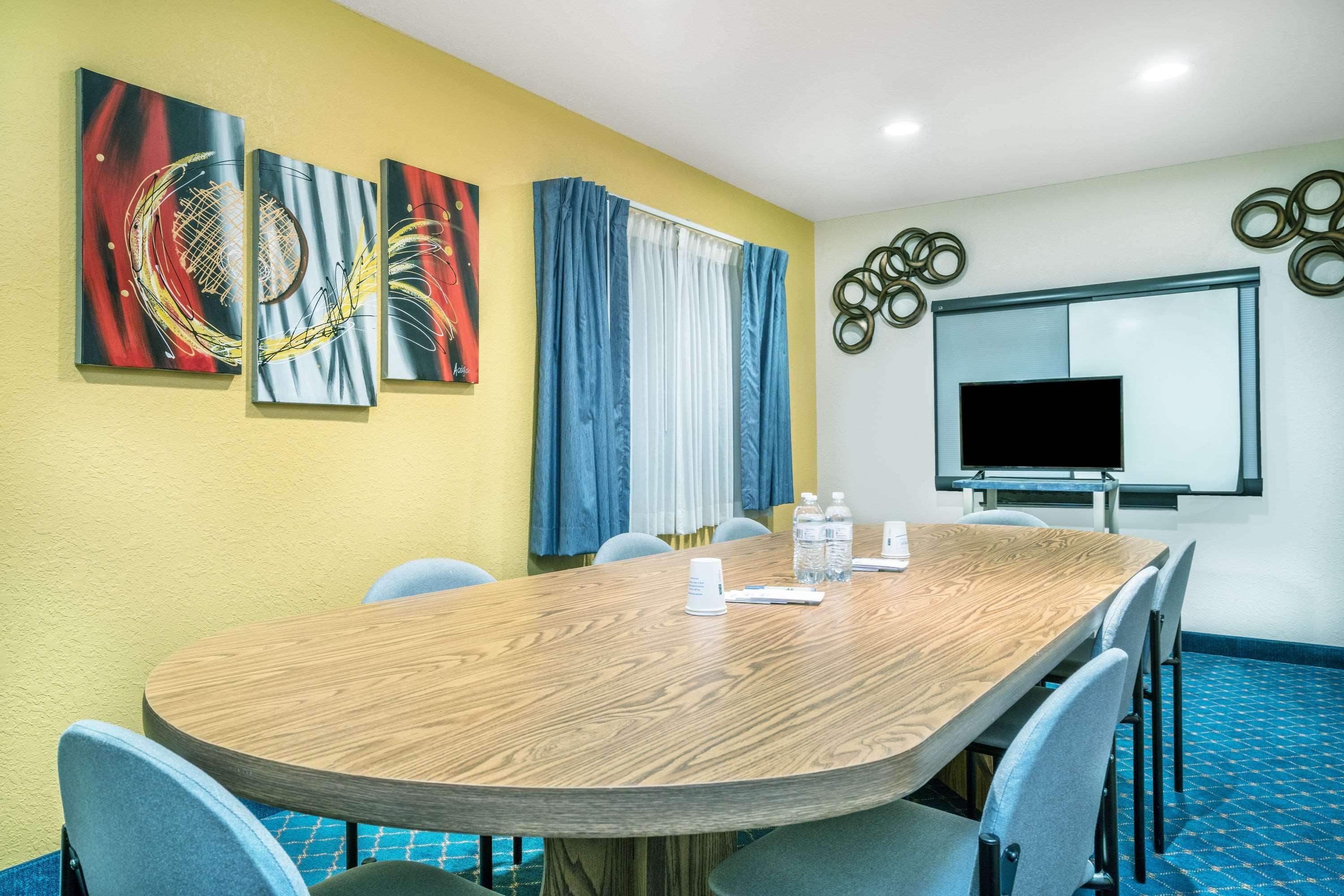Microtel Inn&suites Hotel
