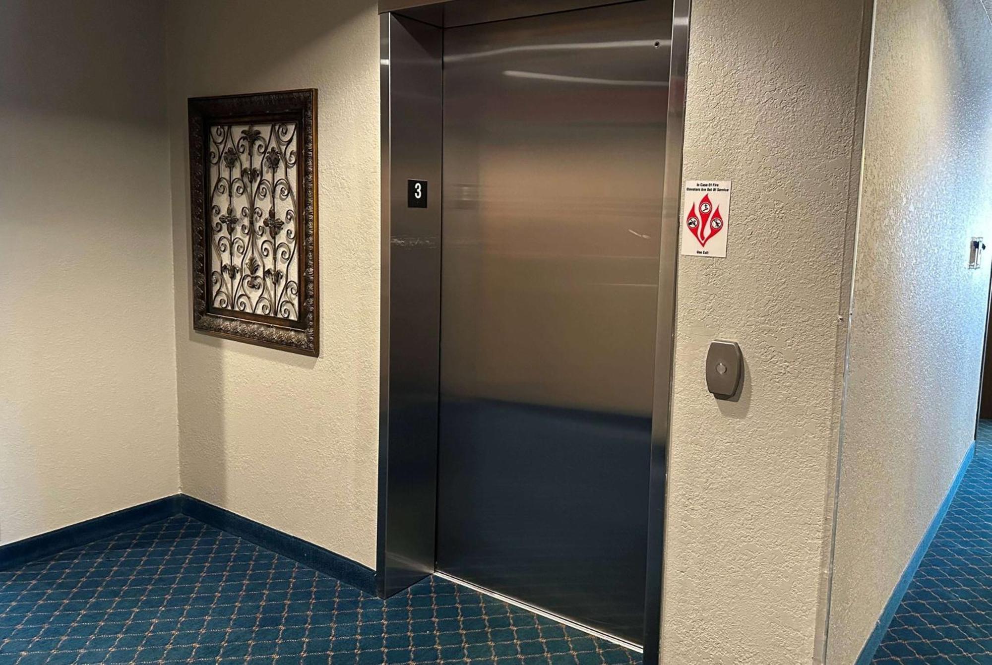Hotel Microtel & Tomah